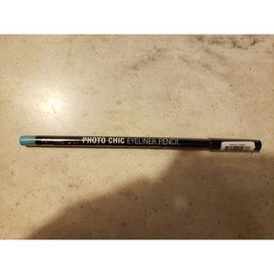 City Color Photo Chic Eyeliner Pencil Highly Pigmented In Bermuda With Soft Lead